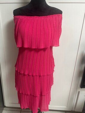 Pink Lady Off the Shoulder Pink Tiered Dress Small Wedding Party
